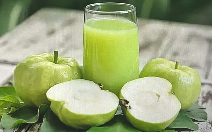 Nước ép ổi hay nước cam giàu vitamin C hơn? - Ảnh 3.