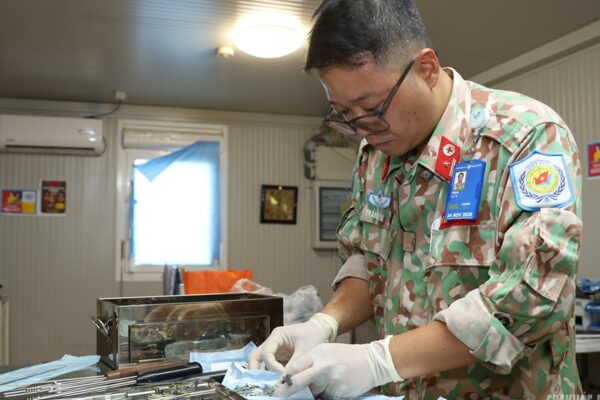 Bác sĩ Việt Nam phẫu thuật thành công ca chấn thương phức tạp tại Nam Sudan