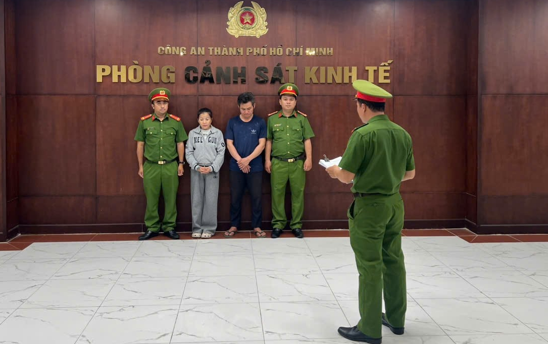 base64-17789278712071803124047 TPHCM: Hơn 4 tấn bột ngọt giả bị tuồn ra thị trường trong khoảng 4 tháng- Ảnh 1.
