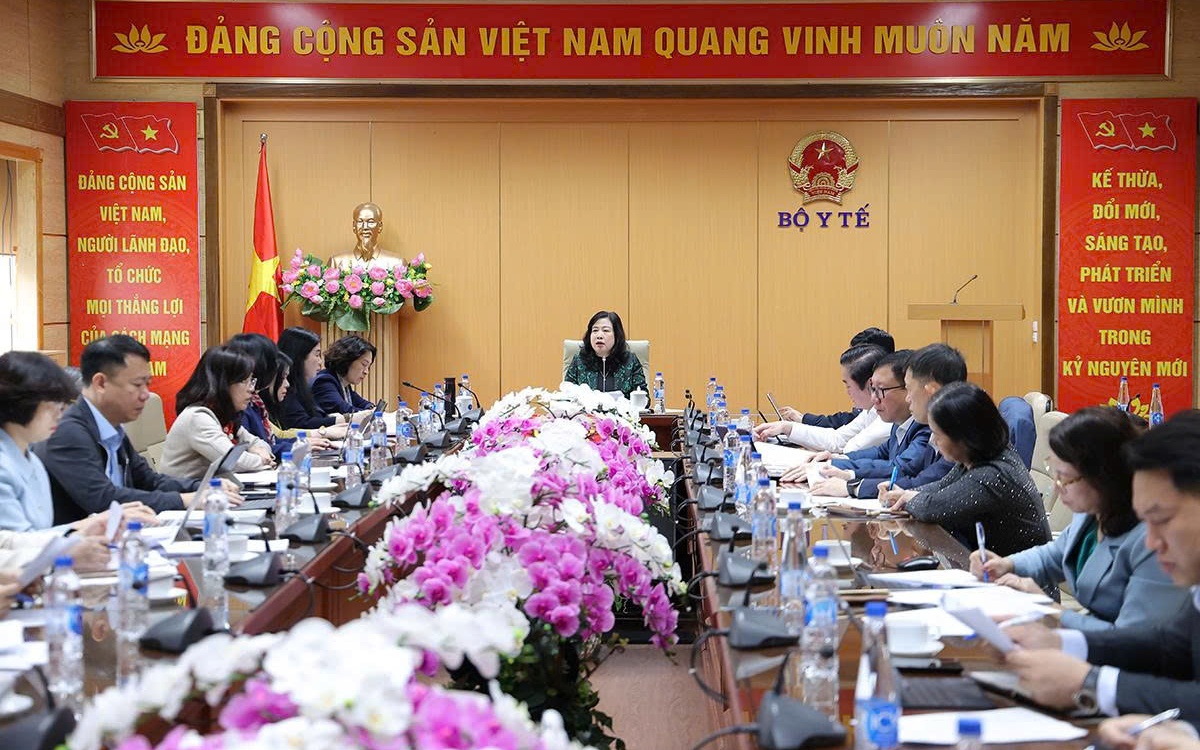 Khẩn trương triển khai Chương trình Mục tiêu quốc gia về chăm sóc sức khỏe, dân số và phát triển