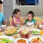 Tăng sức đề kháng cho trẻ trong ngày hè bằng bữa ăn hàng ngày