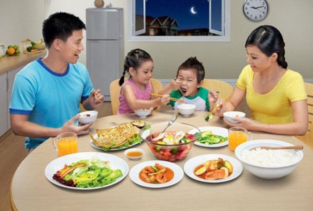 bua-an-cua-tre-ngay-he-17798563902811973688402 Tăng sức đề kháng cho trẻ trong ngày hè bằng bữa ăn hàng ngày- Ảnh 1.