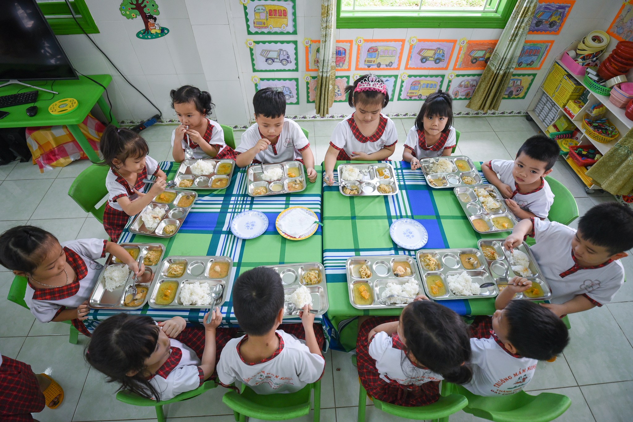 Từ 400 thực đơn bữa ăn học đường đến bài toán dinh dưỡng trẻ em Việt- Ảnh 1.