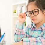 Những thói quen giúp trẻ giảm nguy cơ cận thị