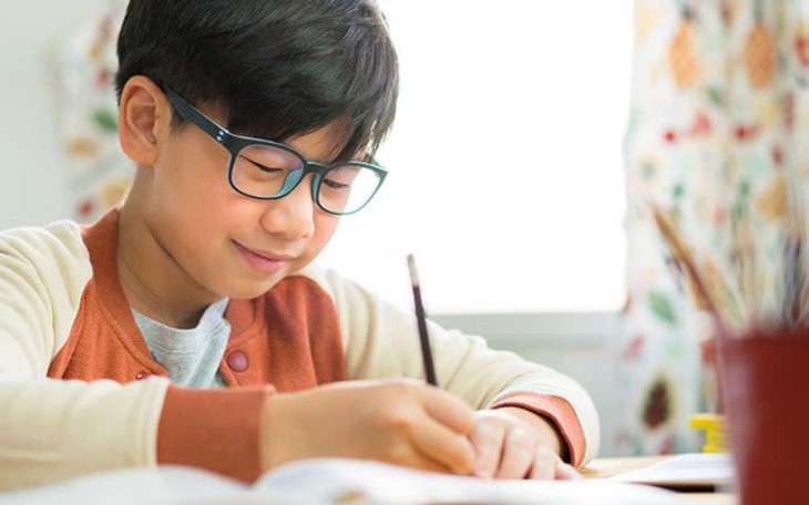 5 cách đơn giản phòng tránh cận thị ở trẻ