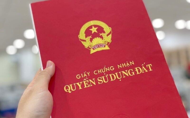 Hộ gia đình, cá nhân xin cấp sổ đỏ lần đầu ở đâu?