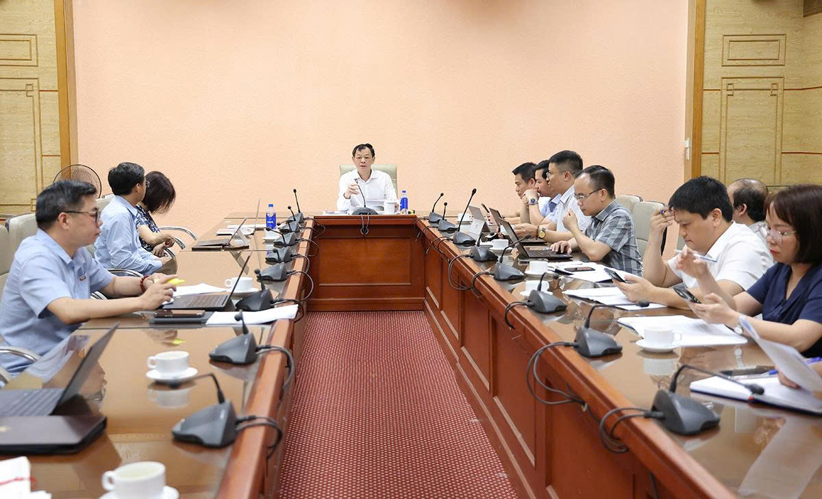 Tập trung hoàn thiện kết nối, đồng bộ dữ liệu quốc gia và chuyên ngành, tạo nền tảng cho chuyển đổi số y tế- Ảnh 8.