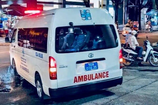 CSGT ở TPHCM hỗ trợ mở đường cho xe chở trái tim hiến tặng đến bệnh viện