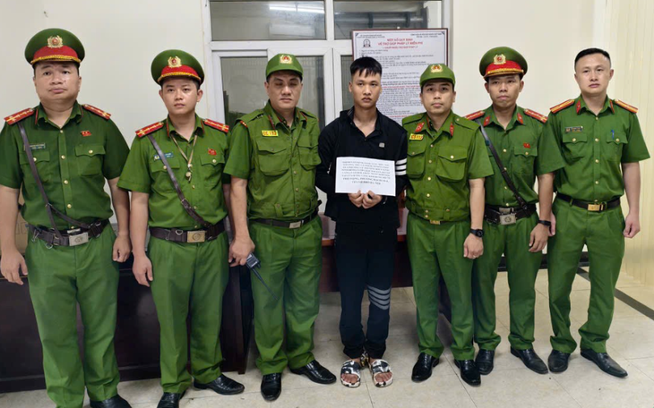 Bắt Trịnh Văn Bình SN 2005 cướp tiệm vàng trên phố Vọng, Hà Nội