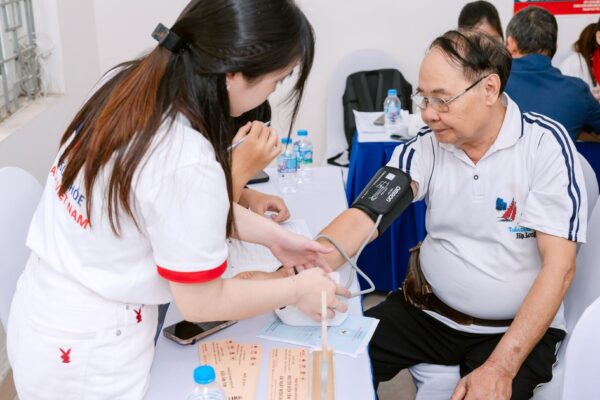 Không ít trường hợp dưới 40 tuổi đã mắc căn bệnh ‘kẻ giết người thầm lặng’