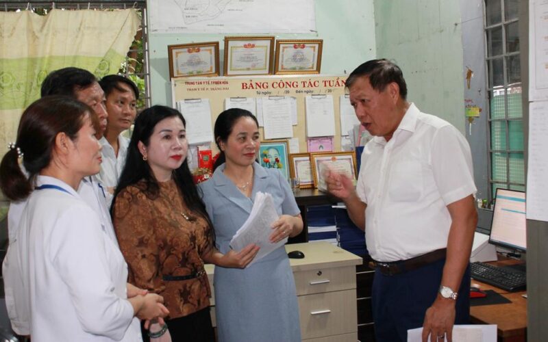 Thứ trưởng Đỗ Xuân Tuyên: Đưa y tế đến gần dân, lấy phòng bệnh làm trọng tâm