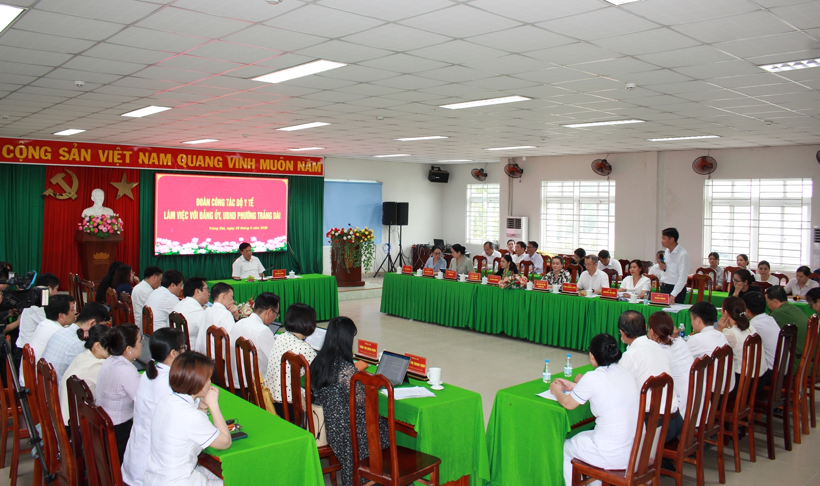 Thứ trưởng Đỗ Xuân Tuyên: Đưa y tế đến gần dân, lấy phòng bệnh làm trọng tâm- Ảnh 5.