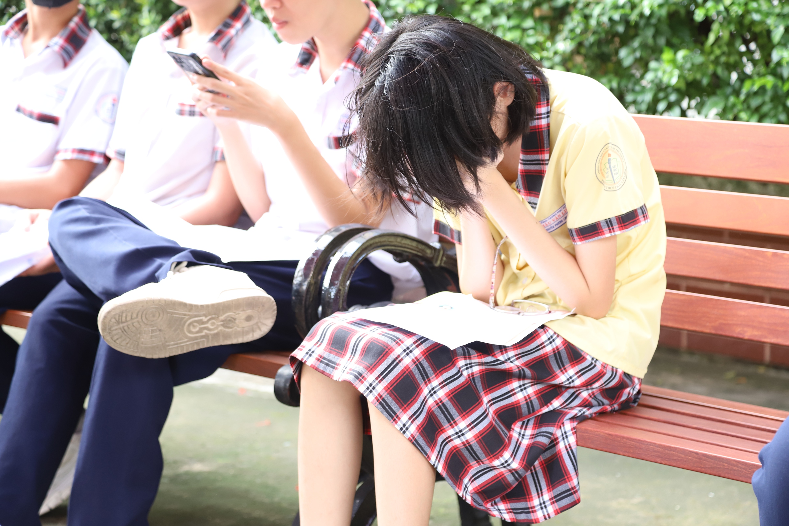 Chuyên gia cảnh báo nguy cơ rối loạn lo âu, trầm cảm do áp lực thi cử ở học sinh- Ảnh 1.