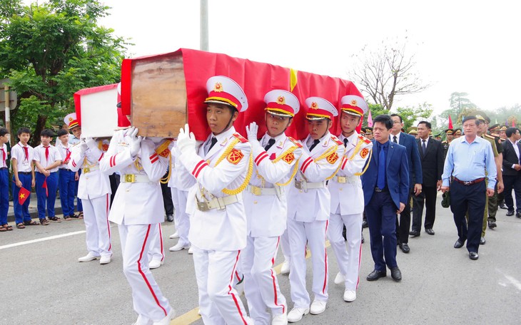 Đất mẹ đón 28 hài cốt liệt sĩ hy sinh tại chiến trường Lào trở về