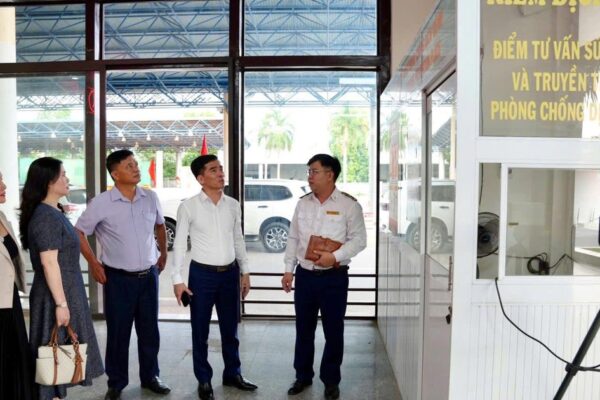 Quảng Trị siết kiểm dịch ngăn chặn dịch Ebola qua biên giới