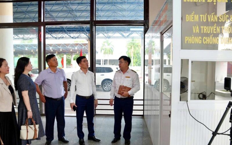 Quảng Trị siết kiểm dịch ngăn chặn dịch Ebola qua biên giới