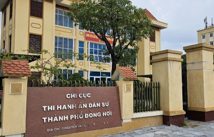 img9659-17797708462651876224506 Khởi tố nguyên Chi cục trưởng Chi cục Thi hành án dân sự Đồng Hới- Ảnh 1.