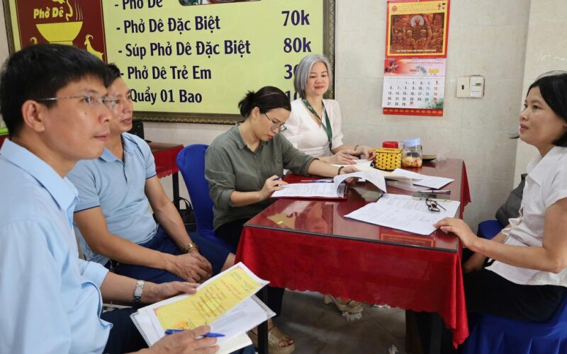 Hà Tĩnh tăng cường đảm bảo an toàn thực phẩm mùa nắng nóng