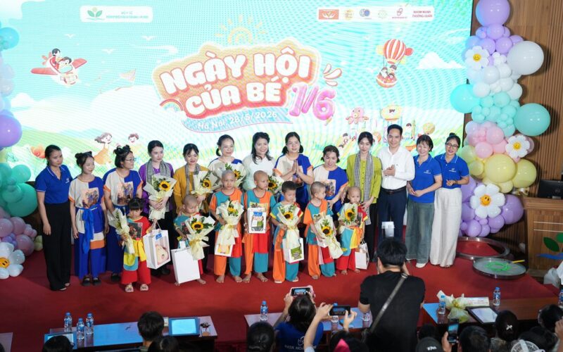 Mang Tết Thiếu nhi đủ đầy đến với những em nhỏ đang điều trị trong bệnh viện