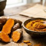 Nên ăn nghệ tươi hay nghệ khô để hấp thụ được nhiều curcumin hơn?