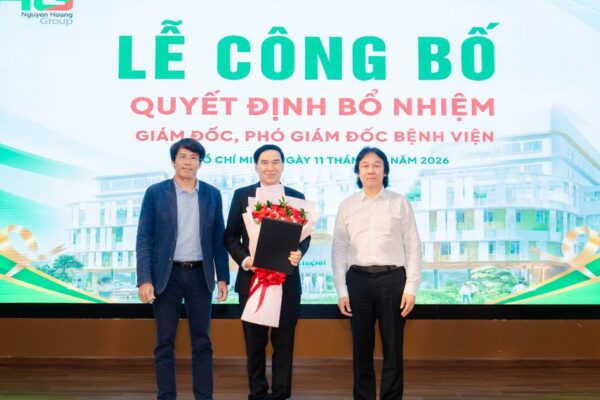 Bổ nhiệm GS.TS.BSCKII Phạm Văn Lình làm Giám đốc Bệnh viện Vạn Phúc
