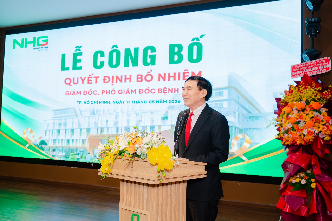 Bổ nhiệm GS.TS.BSCKII Phạm Văn Lình làm Giám đốc Bệnh viện Vạn Phúc- Ảnh 2.