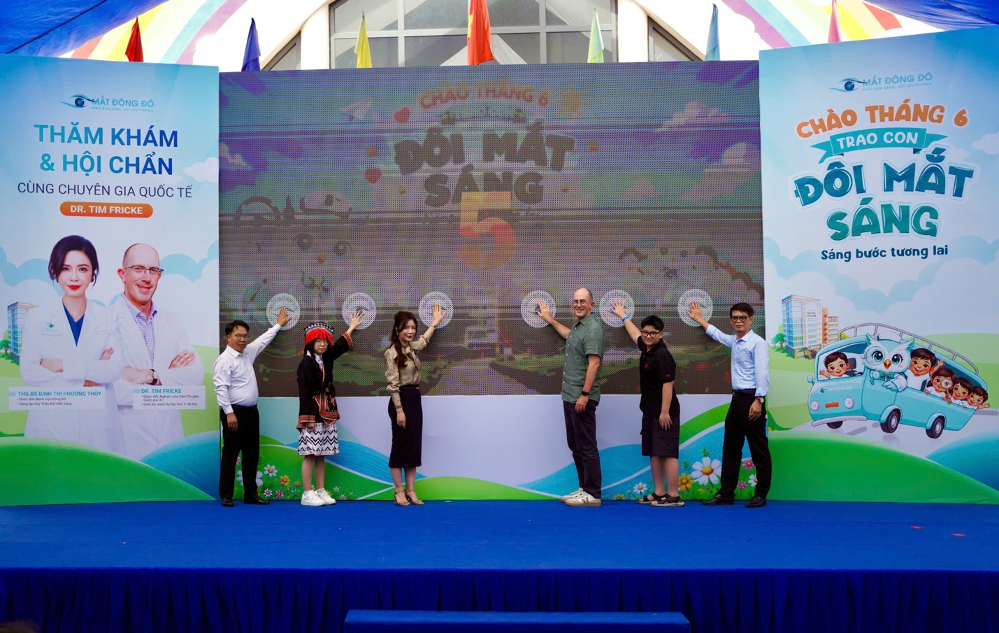 photo-1780830892100-17808308922741130805054 Phía sau những đôi mắt sáng: Khi y học được thắp sáng bằng trái tim- Ảnh 4.