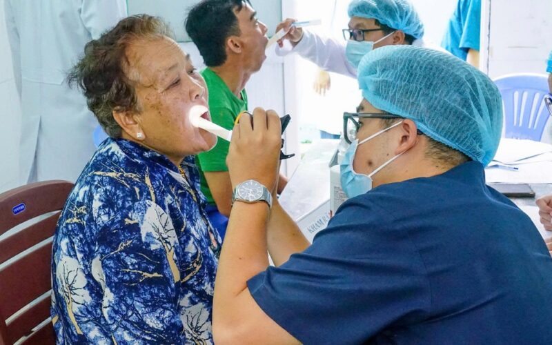 TPHCM đồng loạt khám sức khỏe miễn phí cho người dân từ xã đảo tới nội thành