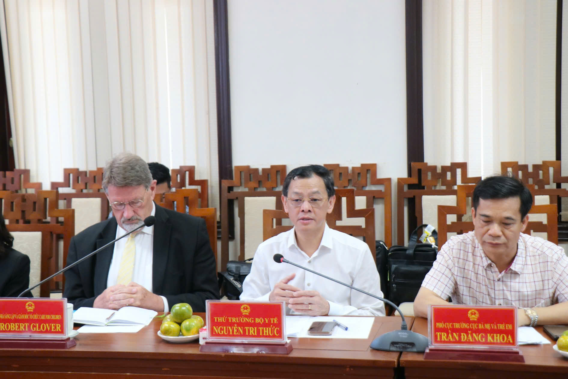 thuc-day-cham-soc-thay-the-cho-tre-em-tai-hue-17803749513021121700555 Nâng cao năng lực bảo vệ trẻ em, ưu tiên chăm sóc thay thế dựa vào gia đình- Ảnh 1.