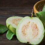 Ăn ổi giảm cân: Nên ăn cả vỏ hay bỏ ruột để ‘đốt mỡ’ bụng nhanh nhất?