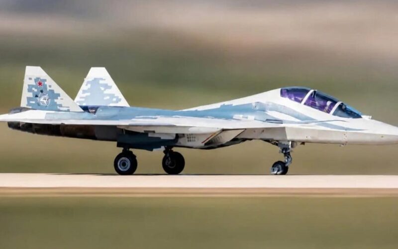 Biến thể mới của tiêm kích Su-57 Nga xuất hiện