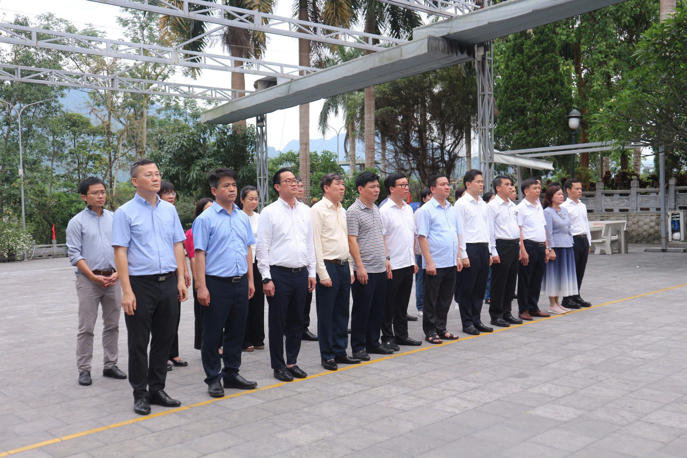 Thứ trưởng Thường trực Vũ Mạnh Hà: Mỗi hoạt động thiện nguyện đúng nhu cầu sẽ góp phần bồi đắp niềm tin với ngành y tế- Ảnh 6.