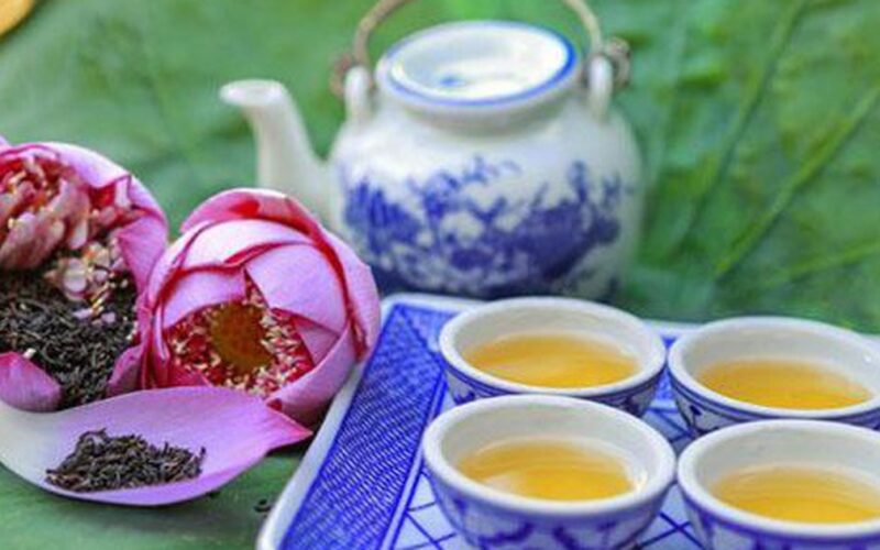 Trà tâm sen – hỗ trợ cải thiện giấc ngủ nhưng ai không nên dùng?