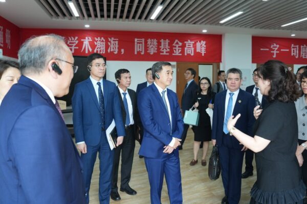 Đoàn công tác Bộ Y tế Việt Nam thăm, làm việc tại Bệnh viện trực thuộc số 2 Đại học Y khoa Trùng Khánh