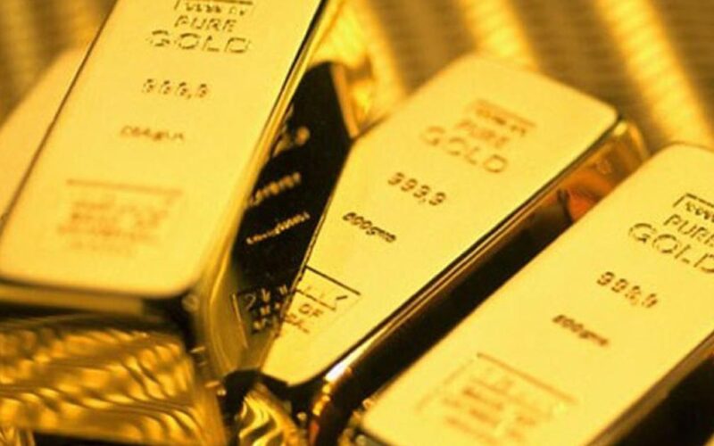 Từ 1/7, mang tiền, vàng khi xuất, nhập cảnh vượt mức không khai báo bị phạt tới 50 triệu đồng