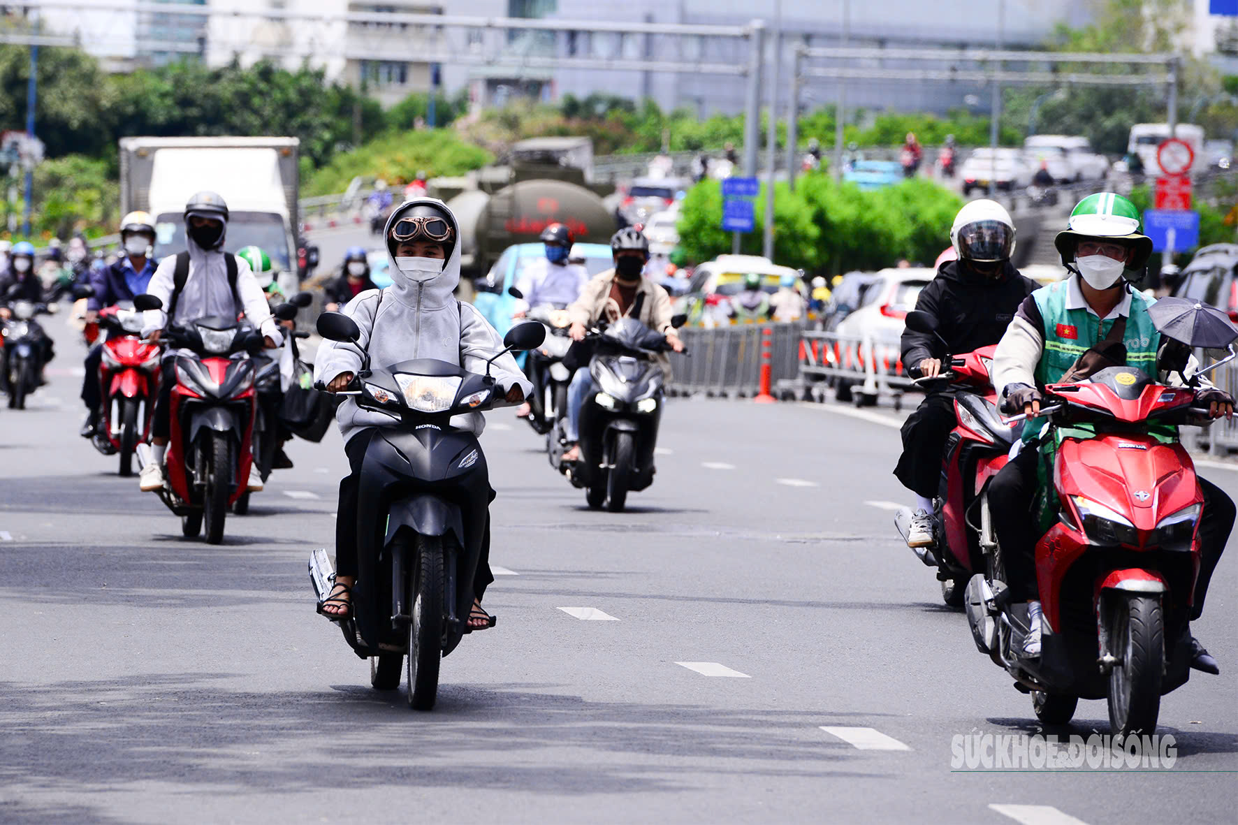 z6520358914160dd29bf3fe8dc6764bc5e1ea8b4d4c3cc-17784039752811710482343 Tuần tới miền Bắc nắng nóng gay gắt đến 36 độ- Ảnh 1.