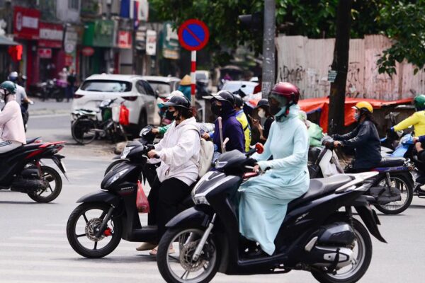 Nhiều khu vực bước vào đợt nắng nóng diện rộng, có nơi trên 39 độ