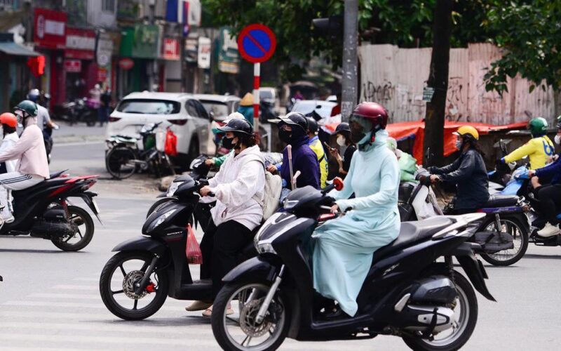 Nhiều khu vực bước vào đợt nắng nóng diện rộng, có nơi trên 39 độ