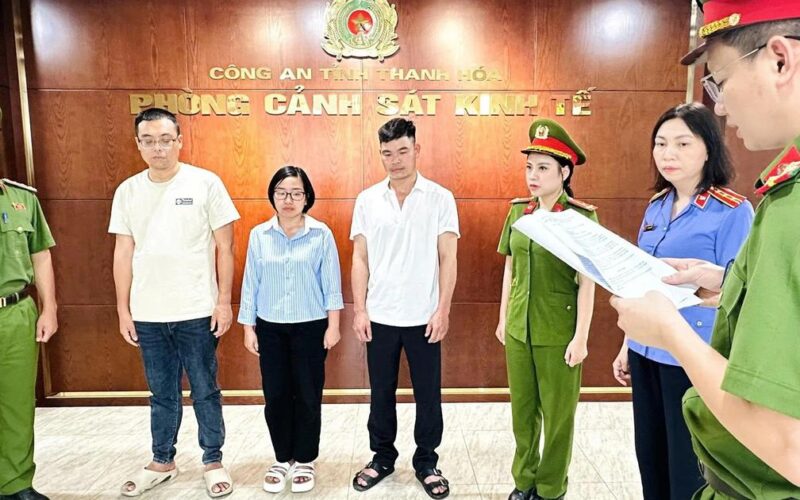 Giám đốc chỉ đạo nhân viên xả gần 6 triệu kg chất thải ra môi trường