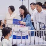 Phó Chủ tịch nước Võ Thị Ánh Xuân thăm, động viên bệnh nhi tại Bệnh viện Nhi đồng 1