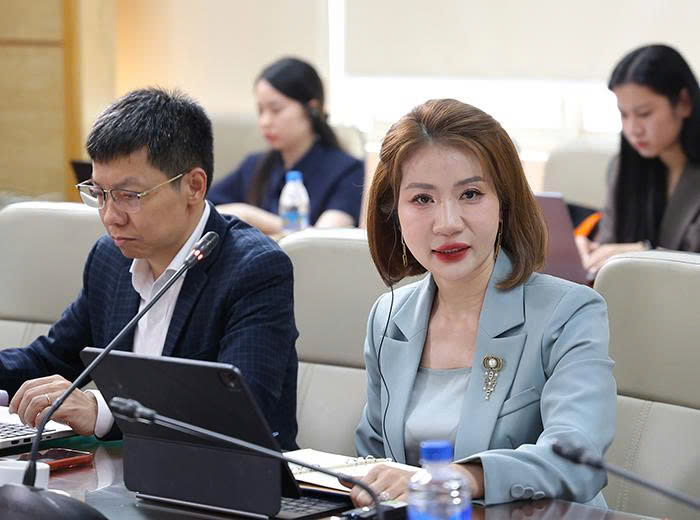 z7875137385173f8bb818b27e40bf5e7b2054ba61492de-1779966999913850784320 Bộ trưởng Bộ Y tế Đào Hồng Lan tiếp, làm việc với Lãnh đạo cấp cao Tập đoàn Hetero Labs Limited, Ấn Độ
- Ảnh 6.