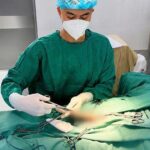 Cụ ông 74 tuổi mệt mỏi khi có ‘rổ sỏi’ lạo xạo trong bao quy đầu
