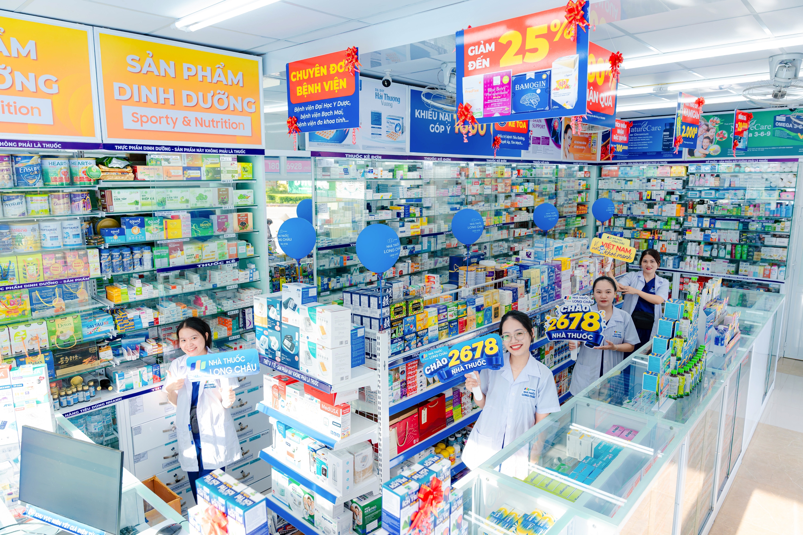 1-17812321277321411311238 2.678 nhà thuốc trên toàn quốc - Dấu ấn gần một thập kỷ Long Châu vươn mình vì một Việt Nam khỏe mạnh- Ảnh 1.
