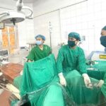 Đau lưng, tiểu buốt, bé trai 8 tuổi được phát hiện mắc bệnh ít gặp