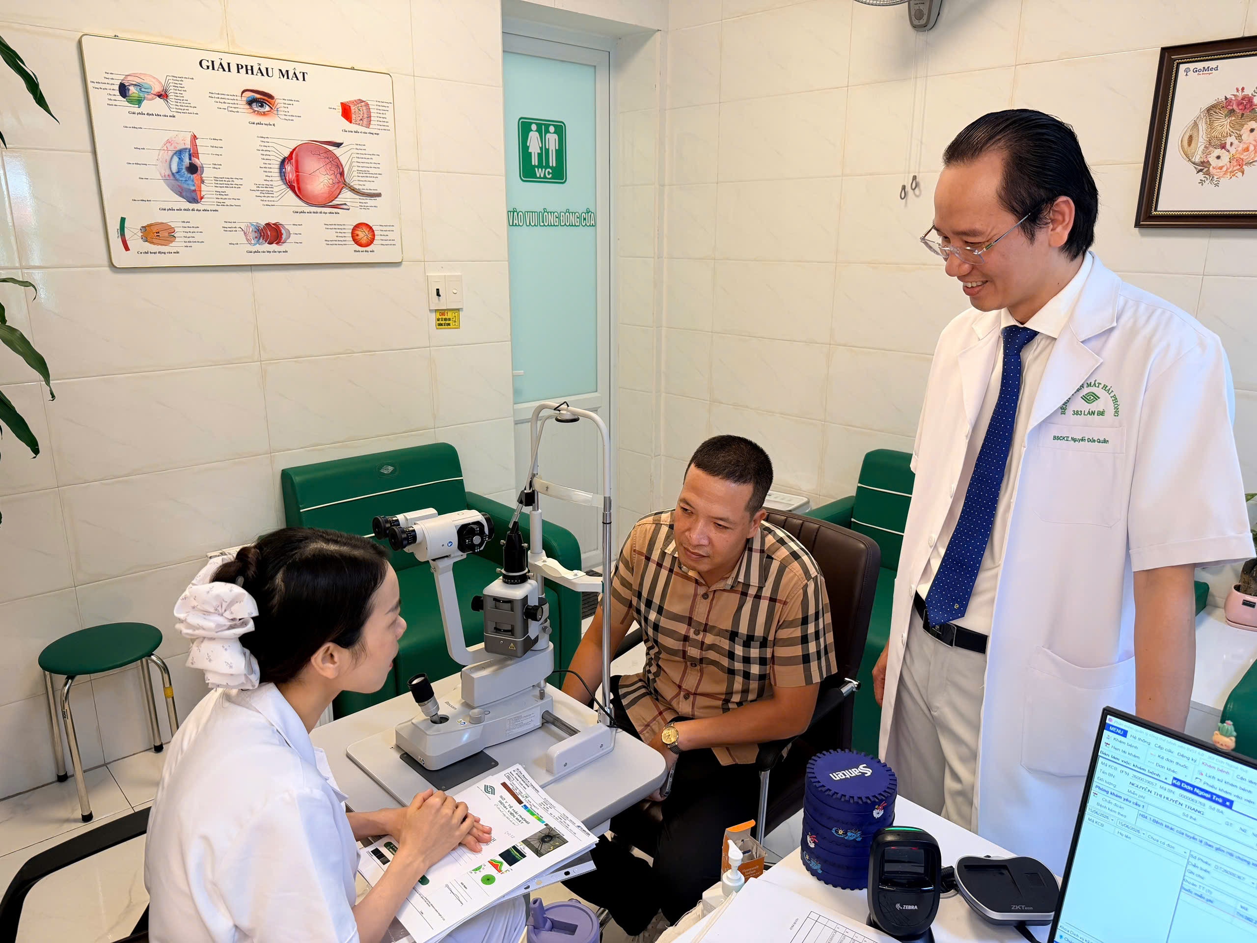 Gần 100 nhà báo, phóng viên được khám, chăm sóc mắt miễn phí- Ảnh 3.