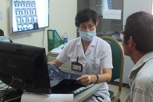 Tuyến y tế cơ sở – ‘cánh tay nối dài’ trong hỗ trợ cai nghiện thuốc lá