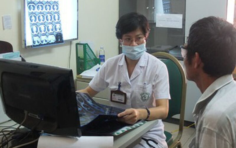 Tuyến y tế cơ sở – ‘cánh tay nối dài’ trong hỗ trợ cai nghiện thuốc lá