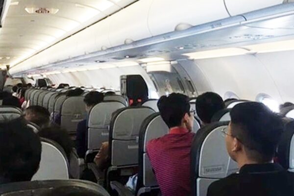 Những hành vi này khiến hành khách bị cấm bay vĩnh viễn theo quy định mới nhất