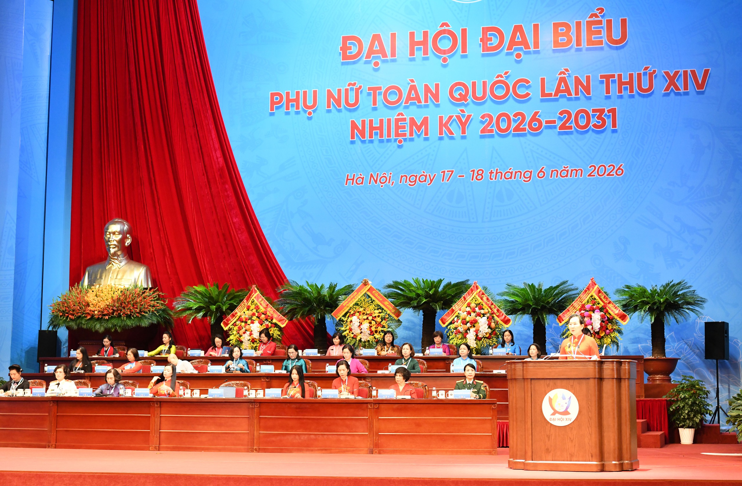 chu-tich-hoi-lien-hiep-phu-nu-viet-nam-le-thi-thuy3-17817477644911553999933 Chủ tịch Quốc hội Trần Thanh Mẫn dự Đại hội đại biểu Phụ nữ toàn quốc- Ảnh 8.