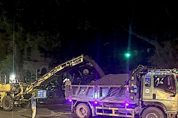 Vì sao dự án chống ngập tại nhiều tuyến phố trung tâm Hà Nội thi công kéo dài?
